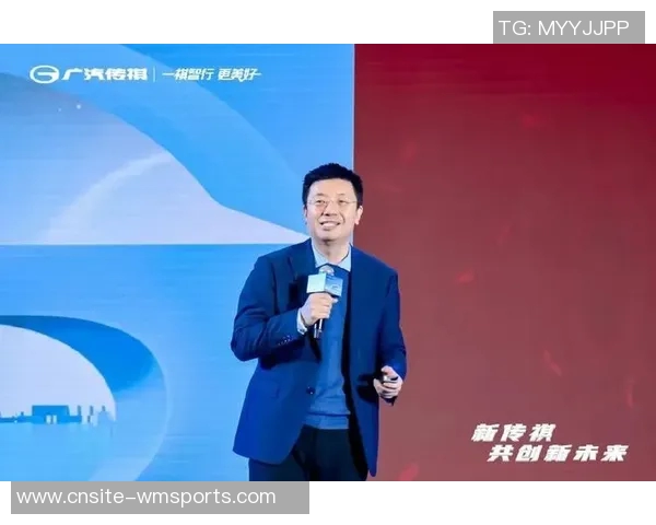 鲍威尔赞拉松为天生斗士期待他重返赛场改变比赛局势的拼搏精神